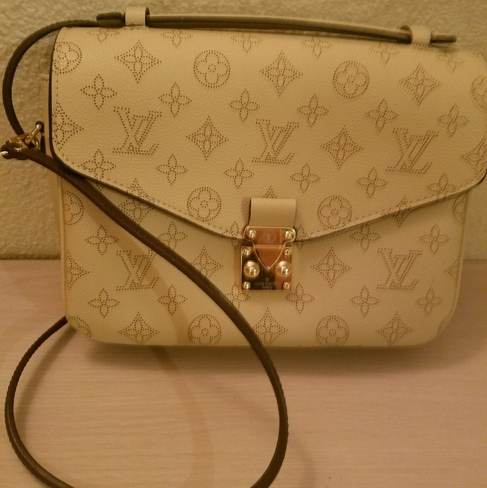 Louis Vuitton purse